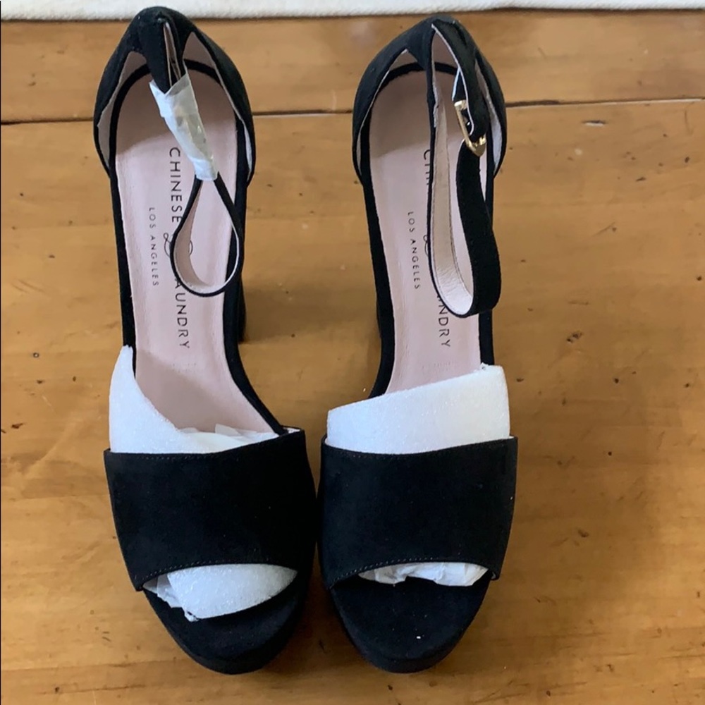 Chinese laundry black pump heels